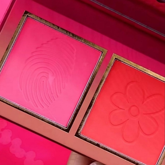 Scooby-Doo x Glamlite Blush Duo Palette - Picture 9 of 10